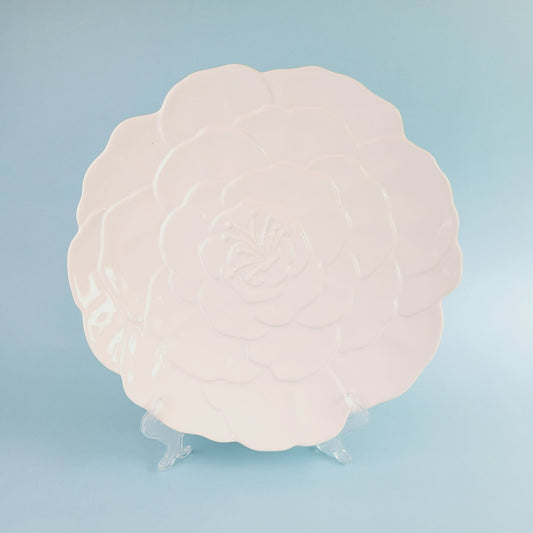 Studio Nova White Hibiscus Flower 14" Round Platter