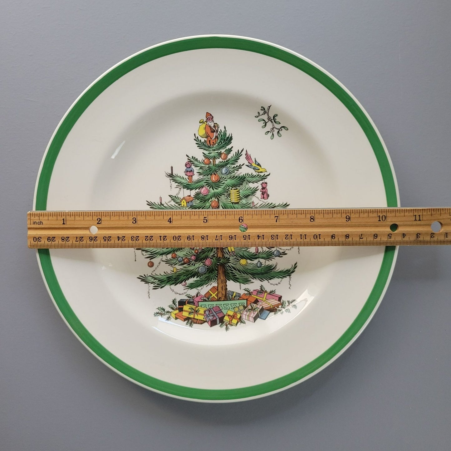 Spode Christmas Tree Dinner Plate, England c.1976-89