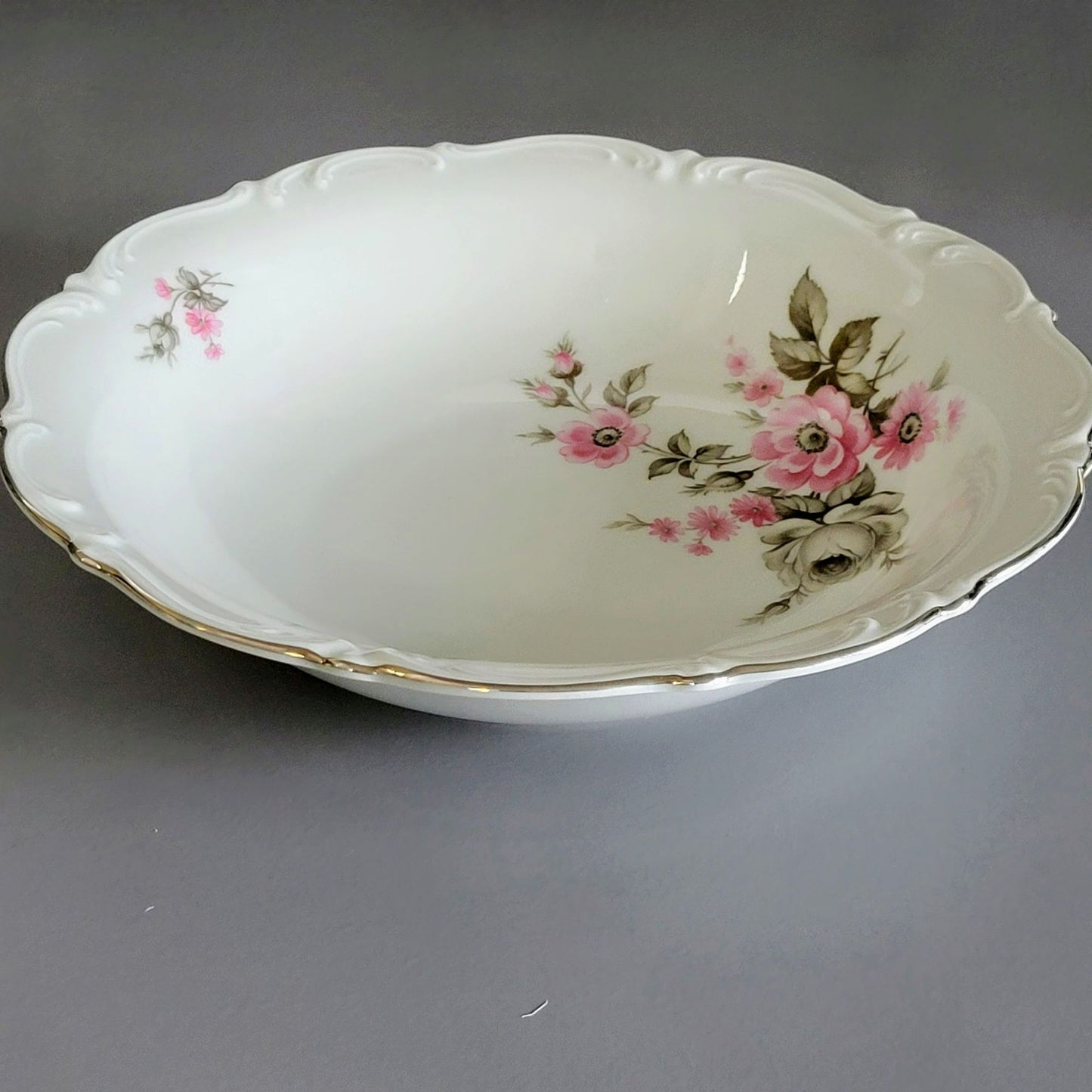 Tirschenreuth Picardy Round Serving Bowl, c.1969 Bavaria Germany