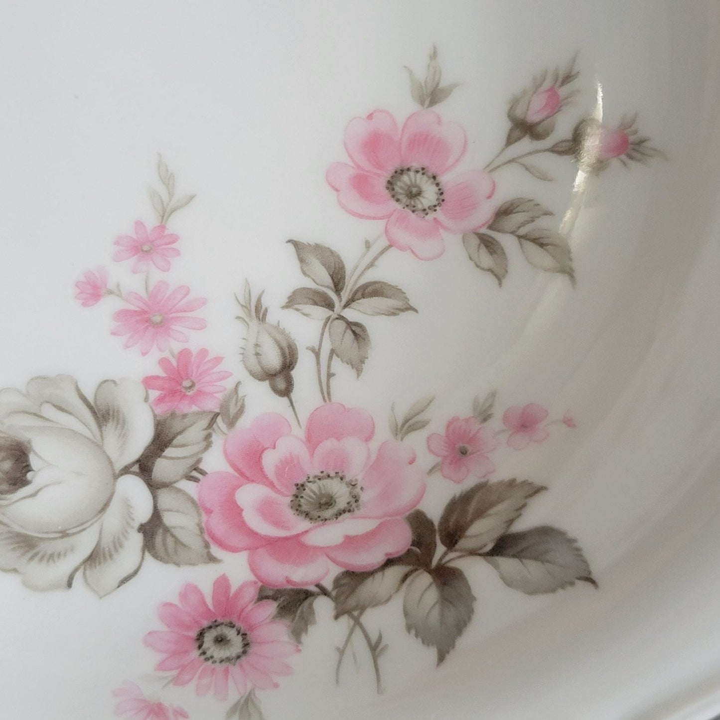 Tirschenreuth Picardy Round Serving Bowl, c.1969 Bavaria Germany