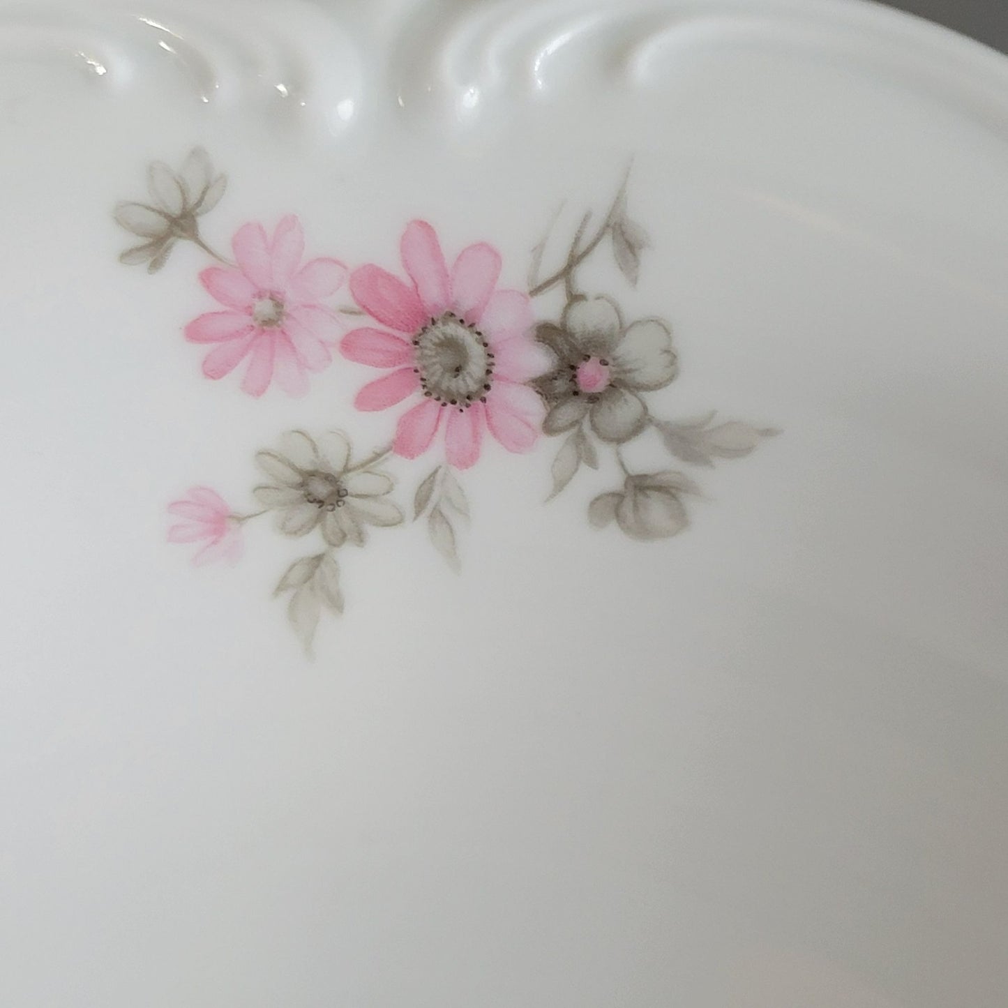 Tirschenreuth Picardy Round Serving Bowl, c.1969 Bavaria Germany