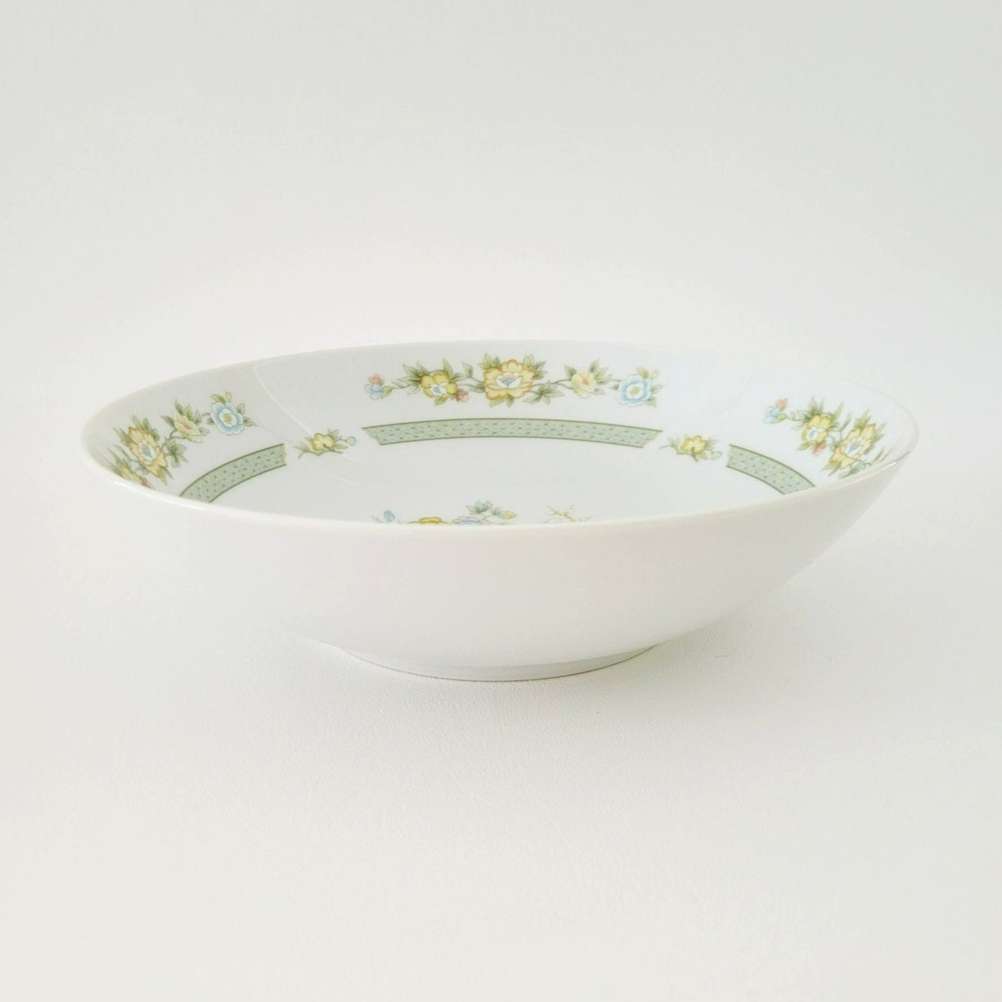 Fashion Royale Ashley Round Serving Bowl, Made in Japan