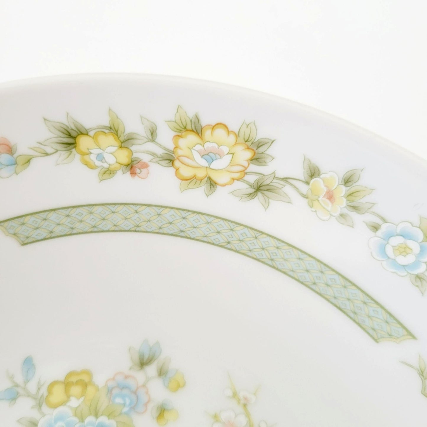 Fashion Royale Ashley Round Serving Bowl, Made in Japan