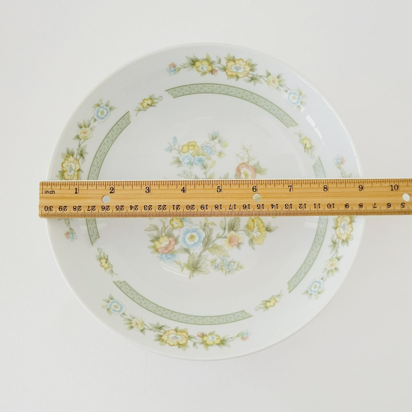 Fashion Royale Ashley Round Serving Bowl, Made in Japan