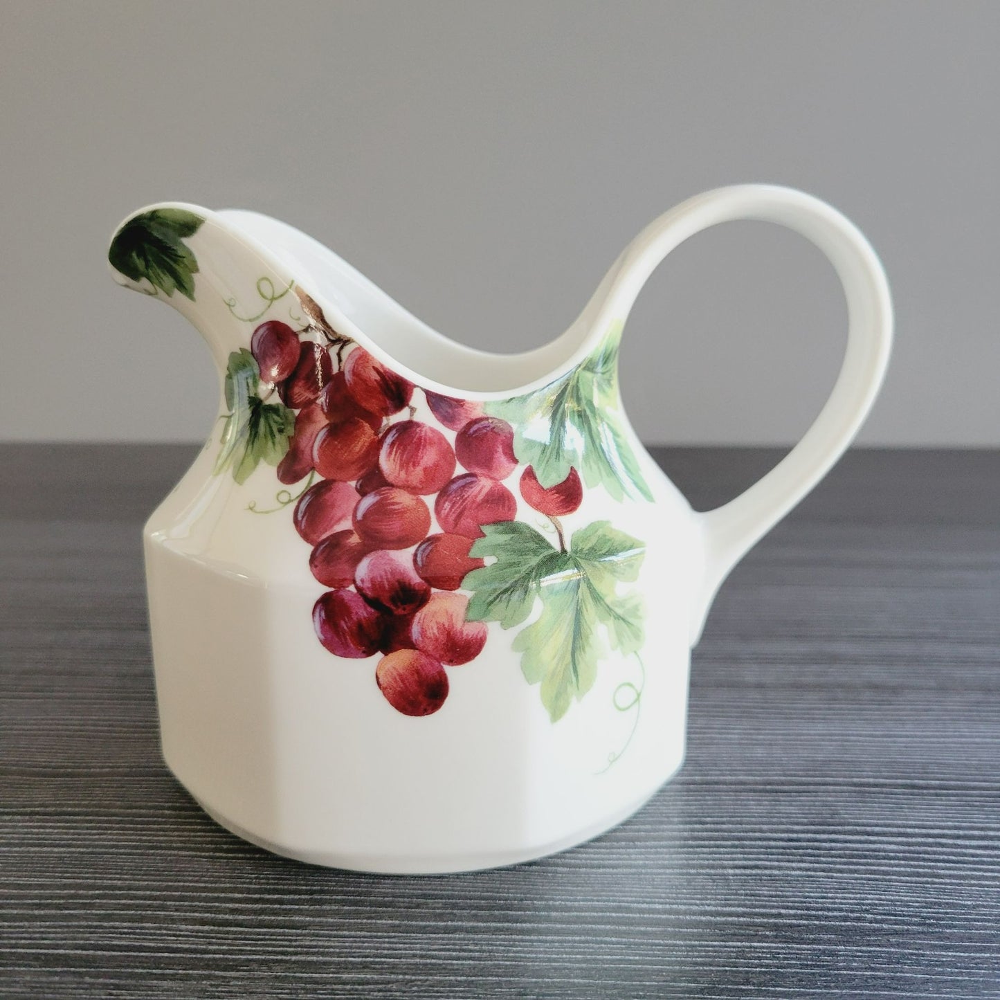 Royal Doulton Vintage Grape Gravy Pitcher & Underplate, c1990s England