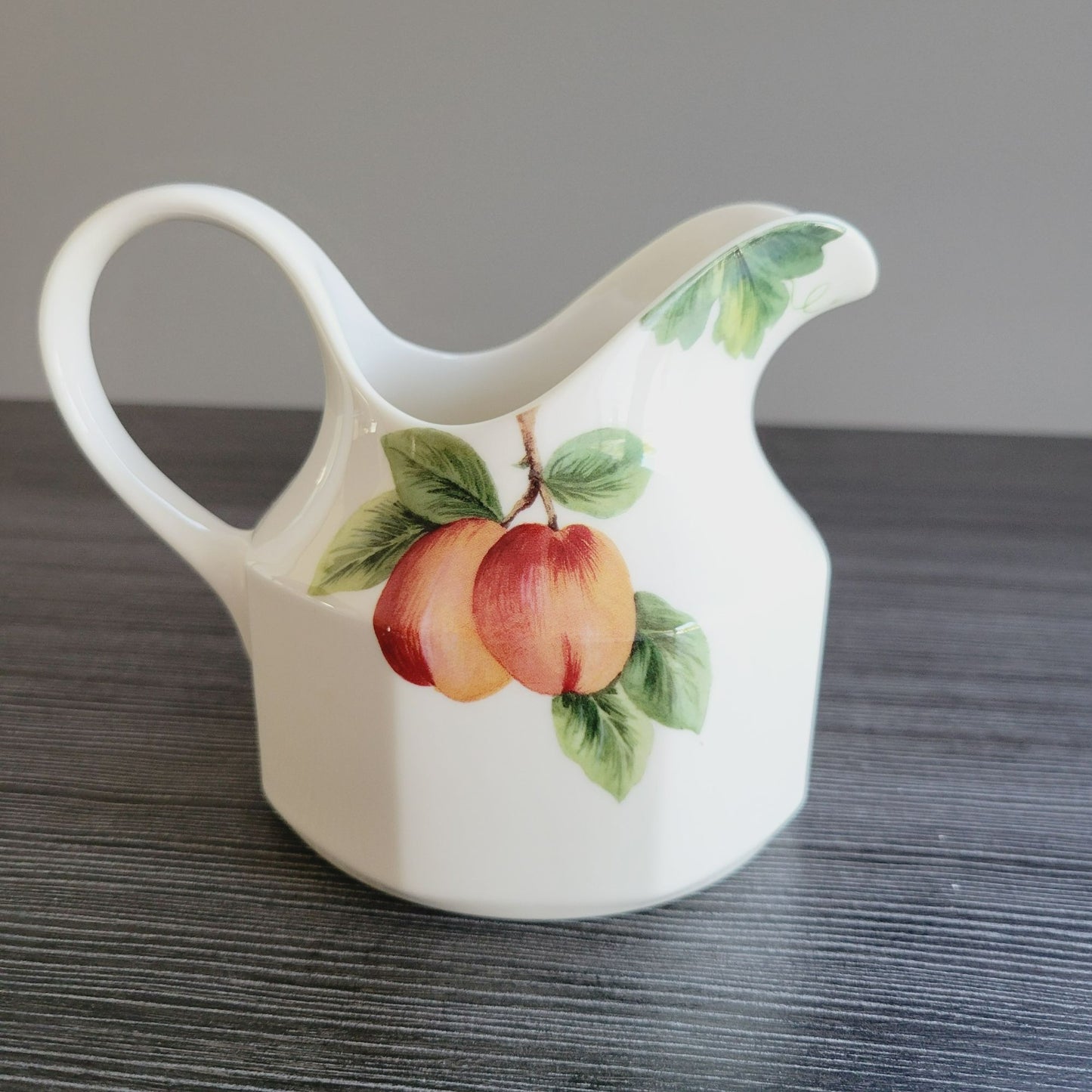 Royal Doulton Vintage Grape Gravy Pitcher & Underplate, c1990s England