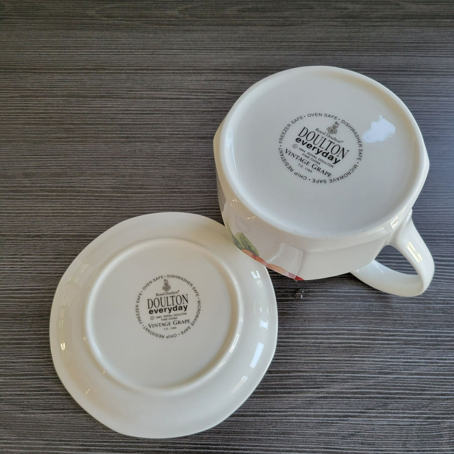 Royal Doulton Vintage Grape Gravy Pitcher & Underplate, c1990s England