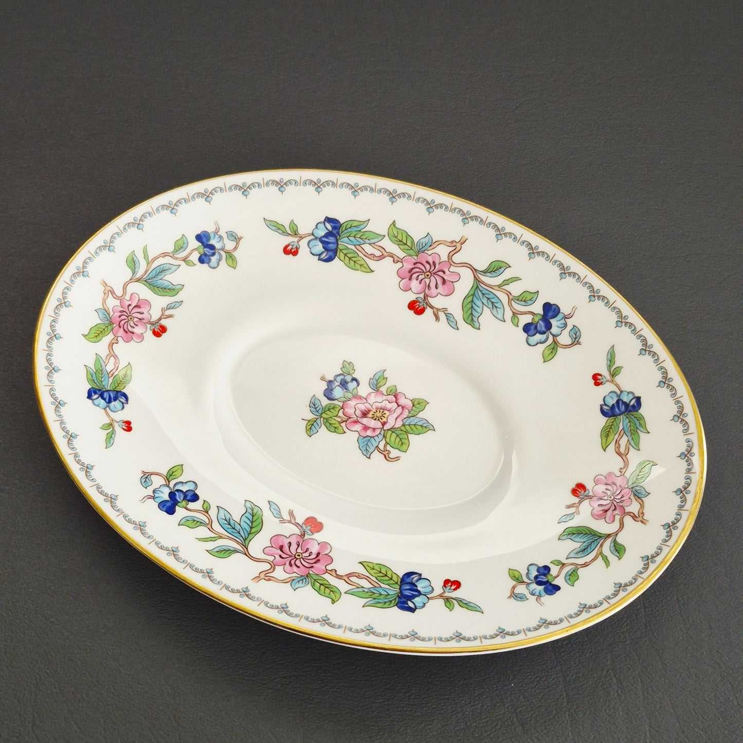 Aynsley "Pembroke" Gravy Boat & Underplate, c.1968-2015 England