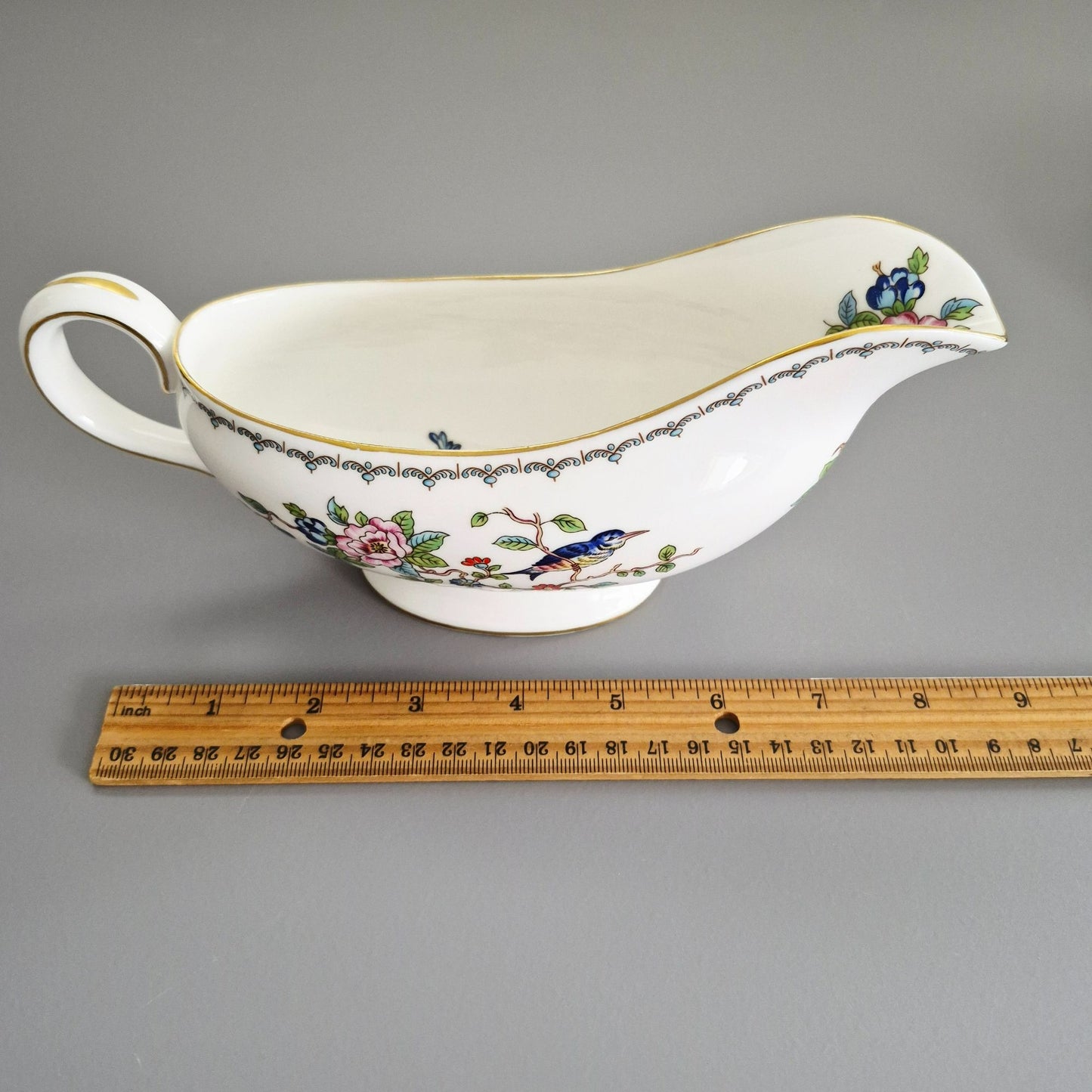 Aynsley "Pembroke" Gravy Boat & Underplate, c.1968-2015 England